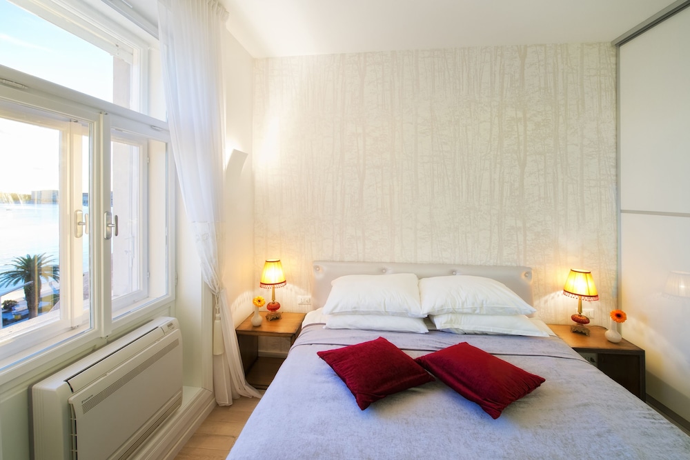 Luxury Apartment, Balcony, Sea View photo 1
