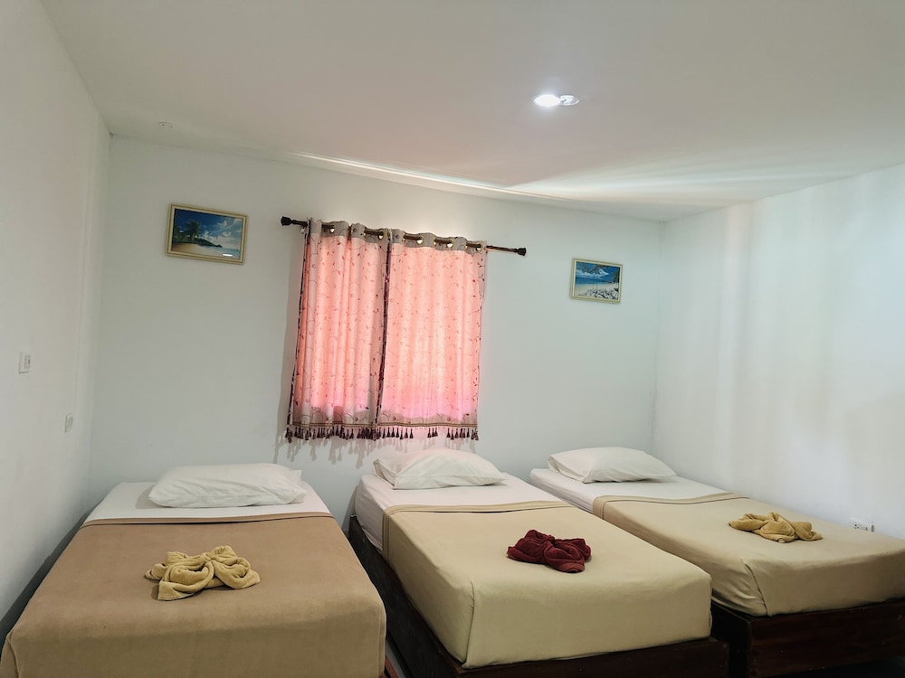 Basic Triple Room photo 1