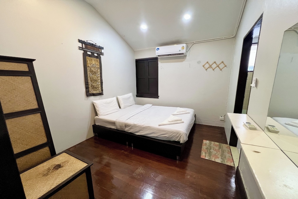 Signature Double Room, Private Bathroom photo 1