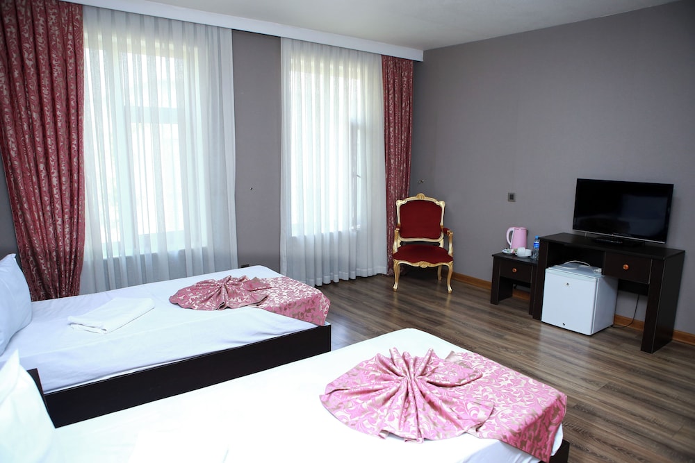 Standard Triple Room, 1 Bedroom photo 2