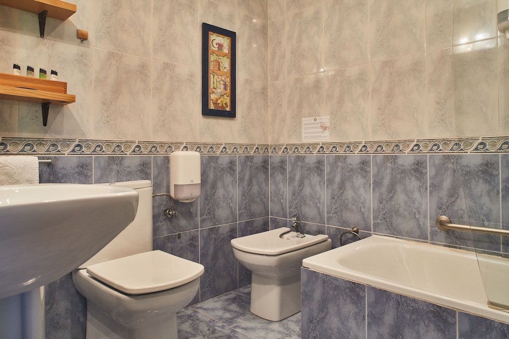 Triple Room - Photo 6