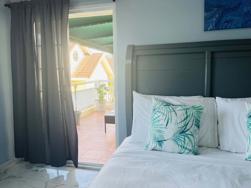 Junior Suite with Balcony photo 2