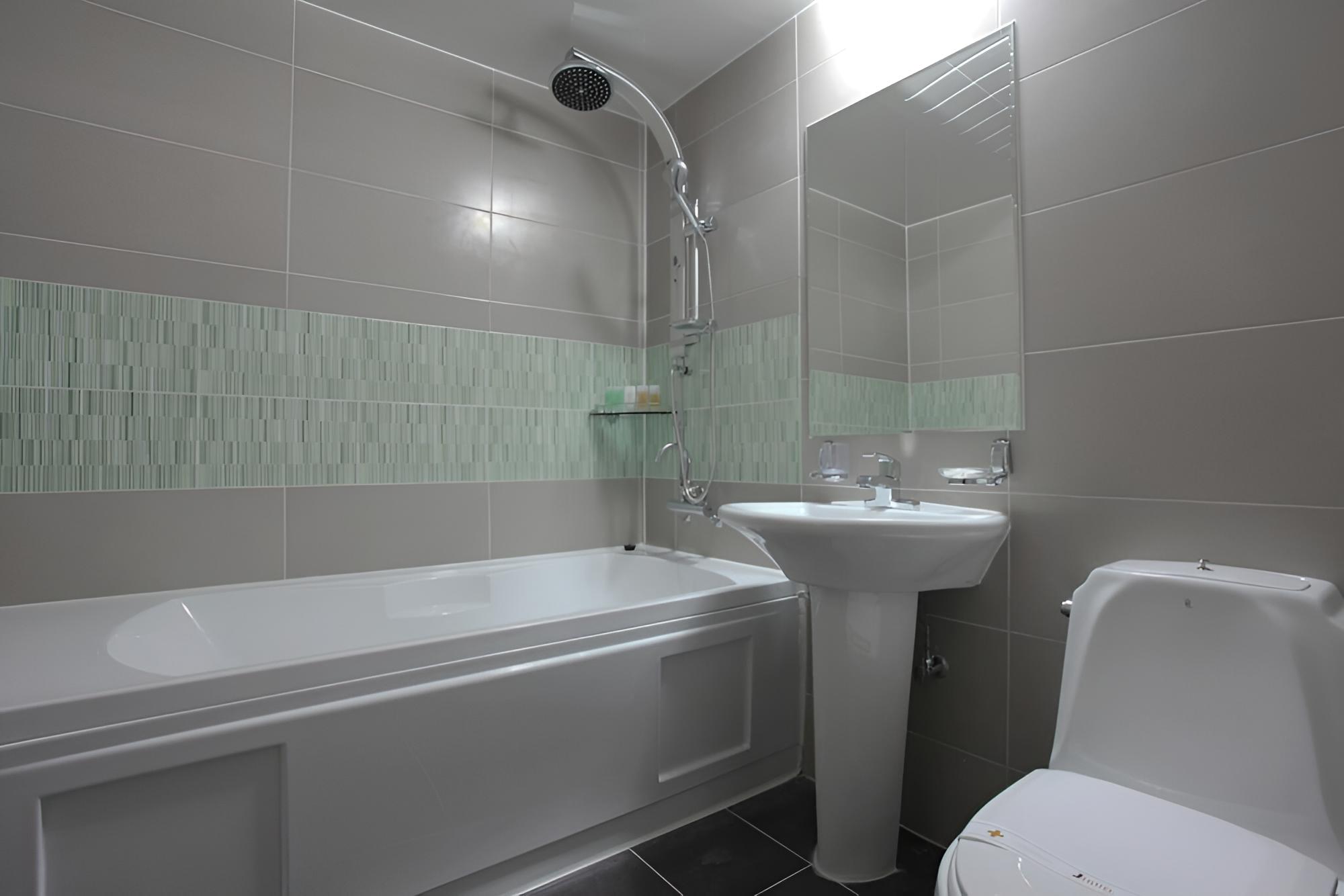 Room (Standard Room) - Photo 22