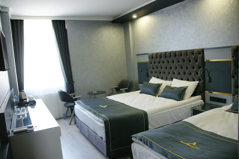 Room photo 2