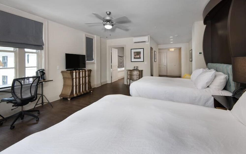 Quadruple Room, 2 Queen Beds