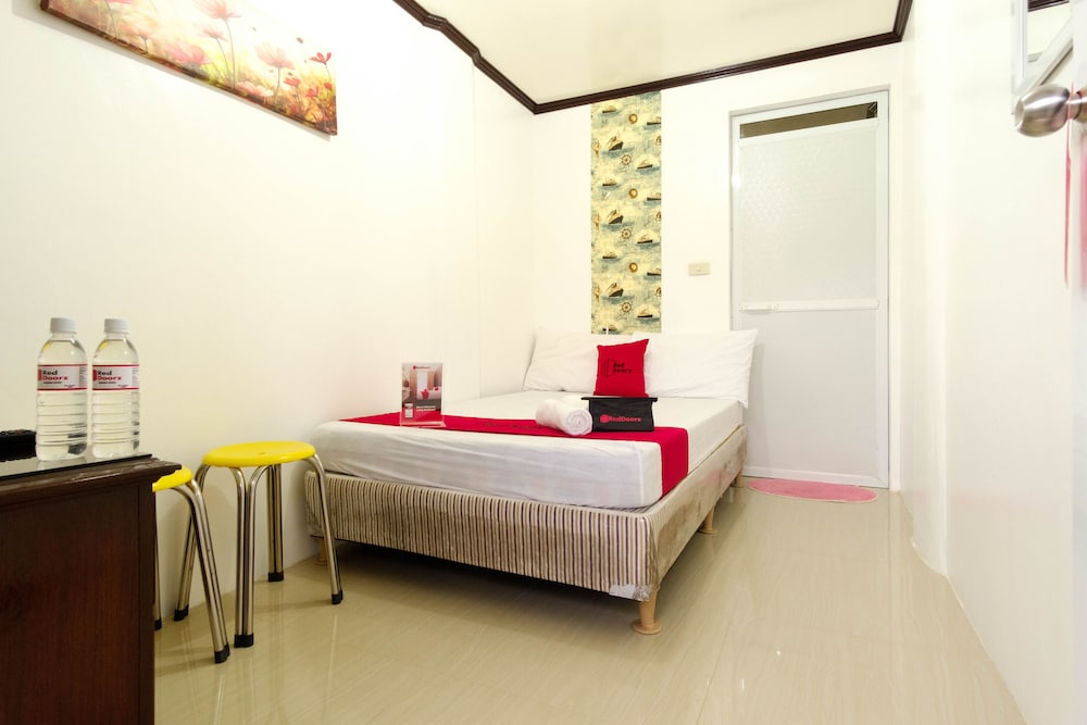 Double Room (Reddoorz)