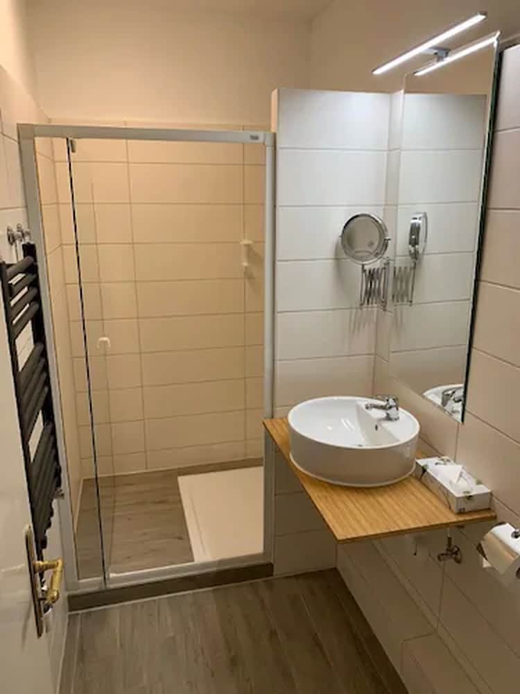 Comfort Double Room, 1 Queen Bed, Non Smoking photo 2