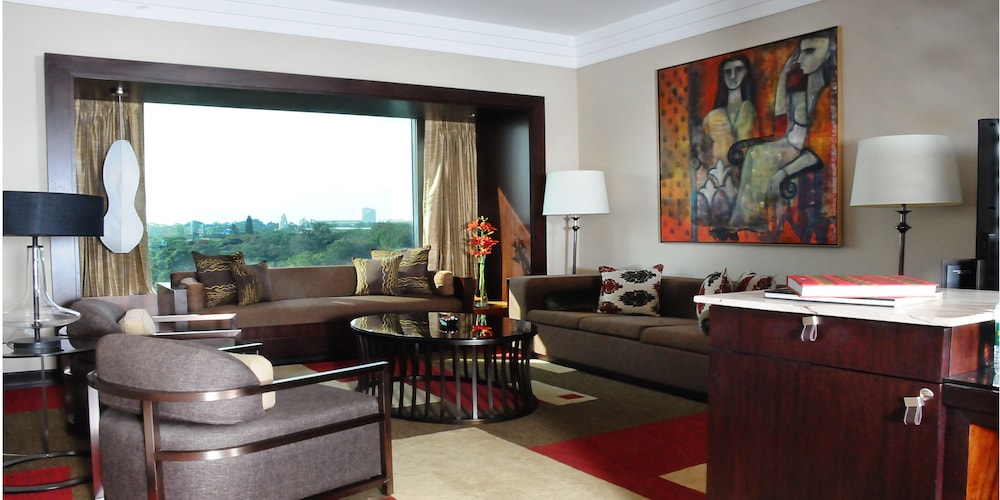 Suite, 1 King Bed