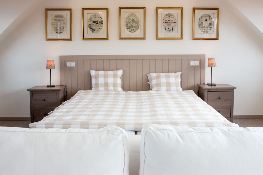 Superior Double or Twin Room photo 3