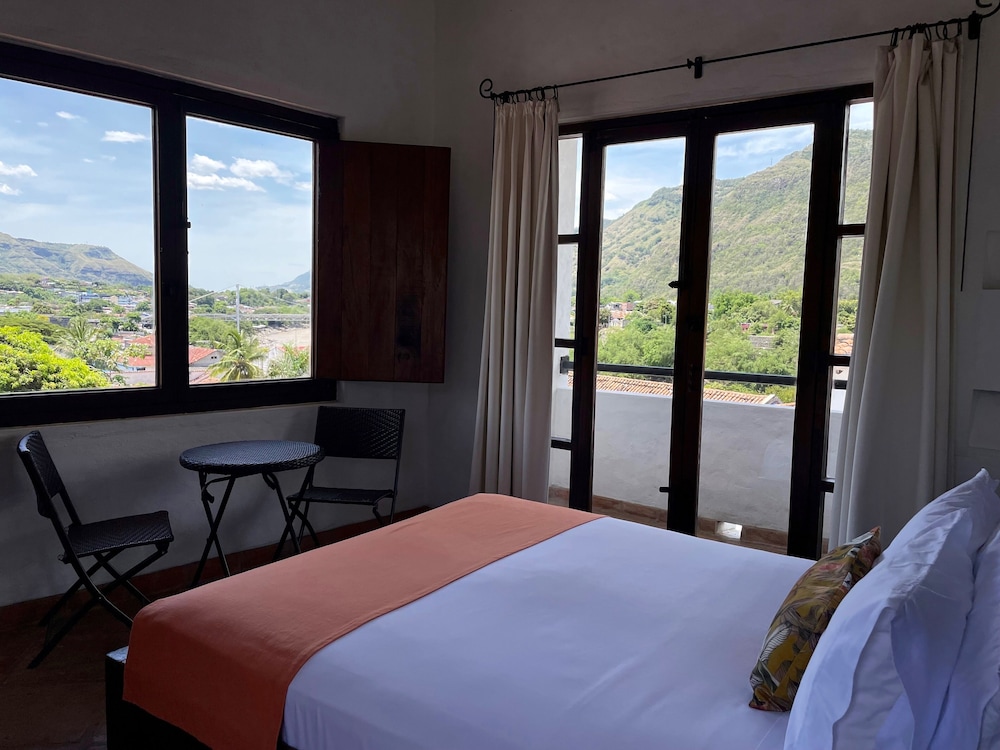 Standard Room, Multiple Bedrooms photo 3