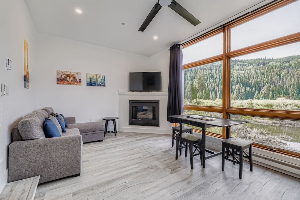 Condo, 1 Bedroom