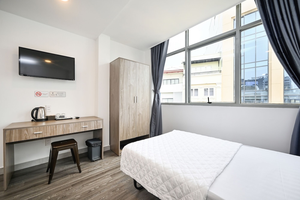 Deluxe Double Room City View photo 3