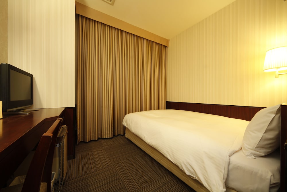 Economy Double Room, Non Smoking (Shower Booth Only)