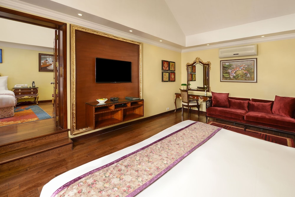 Grand Villa photo 2