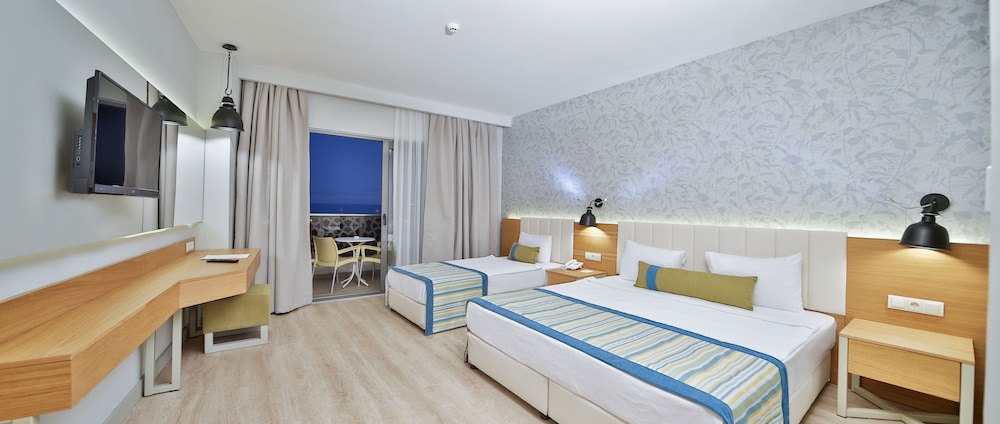 Standard Suite, Connecting Rooms photo 1