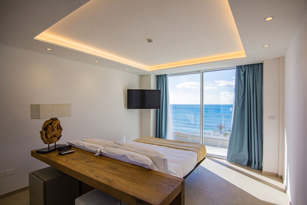 Panoramic Suite, Hot Tub, Sea View