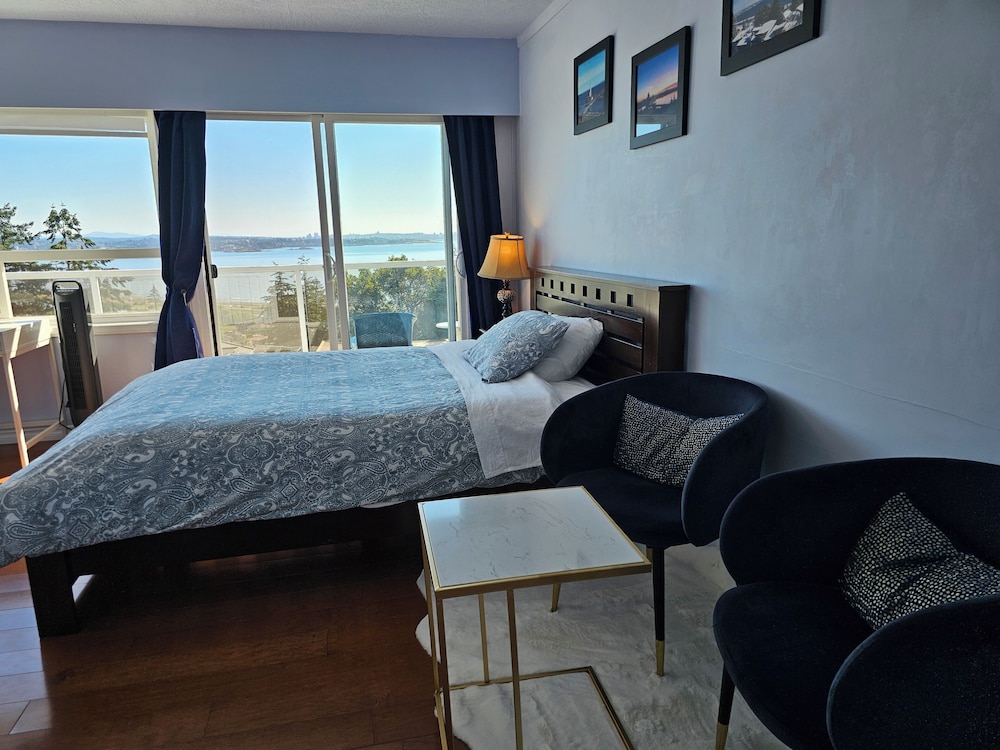 Exclusive Single Room, 1 Double Bed, Ocean View photo 2