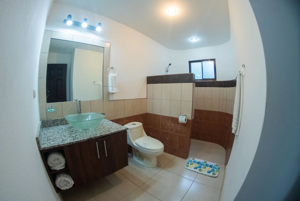 Beach House King photo 3