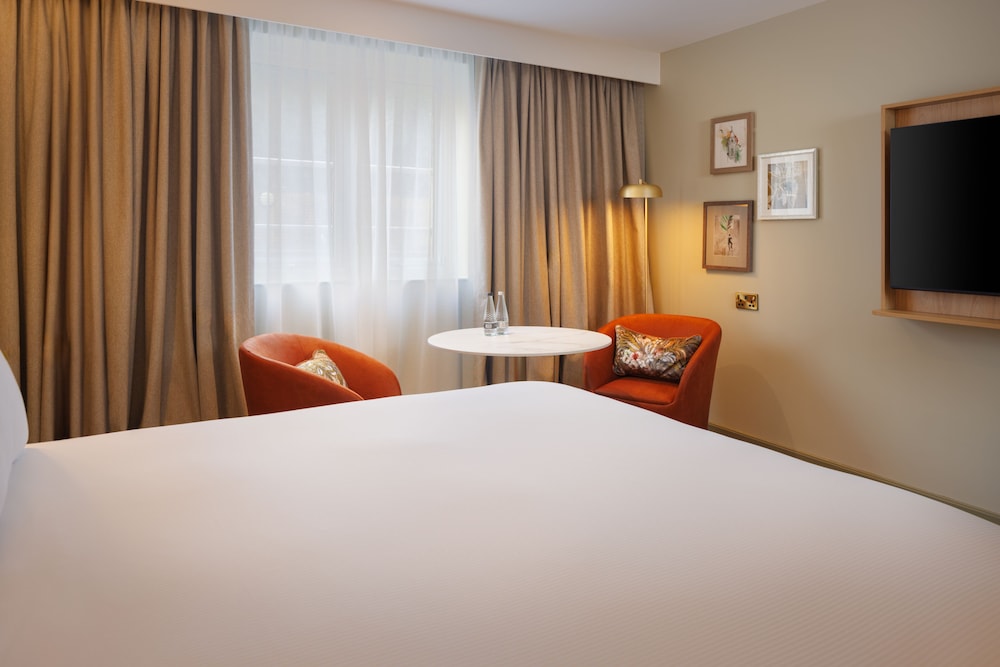 Superior Room, 1 King Bed - Photo 11
