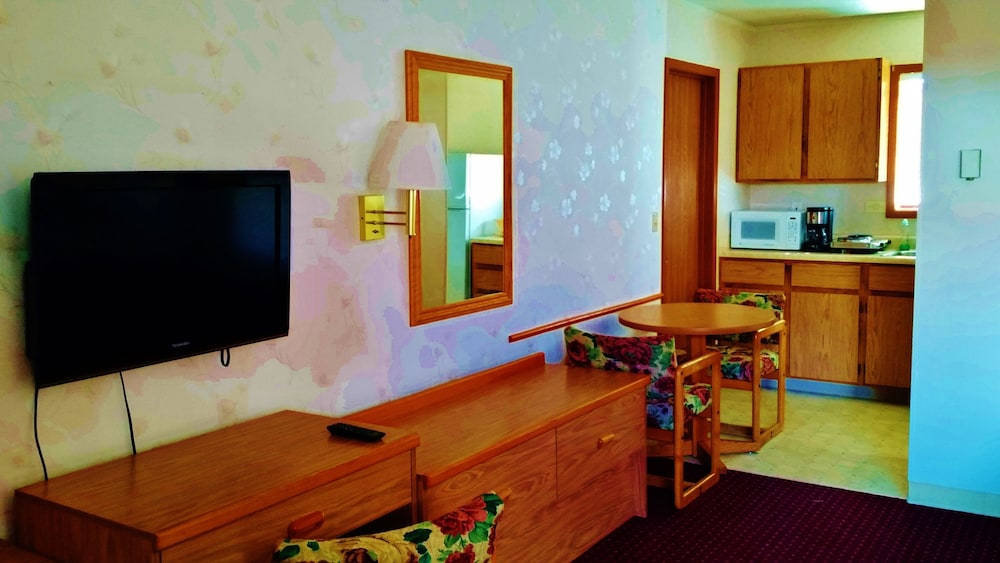 Deluxe Room, 2 Double Beds, Kitchenette, Mountain View photo 2