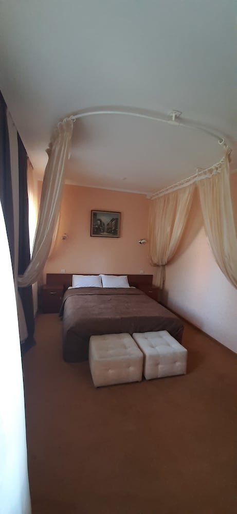 Junior Studio Suite