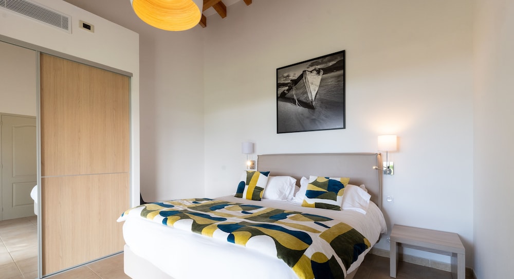 Two-Bedroom Mini Villa - Sea View photo 1