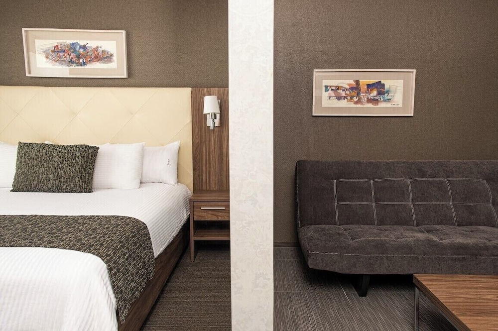 Room, Kitchenette