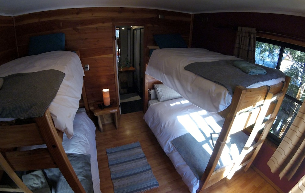 Basic Quadruple Room photo 3