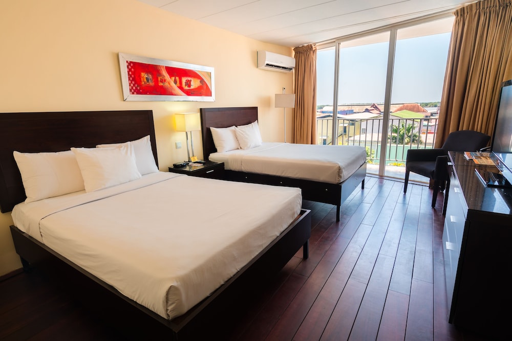 Room, 2 Queen Beds, Non Smoking photo 1