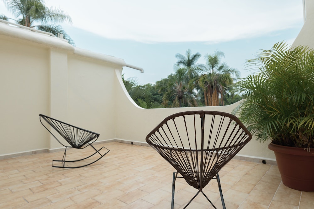 Premier Suite, 2 Double Beds - Photo 11