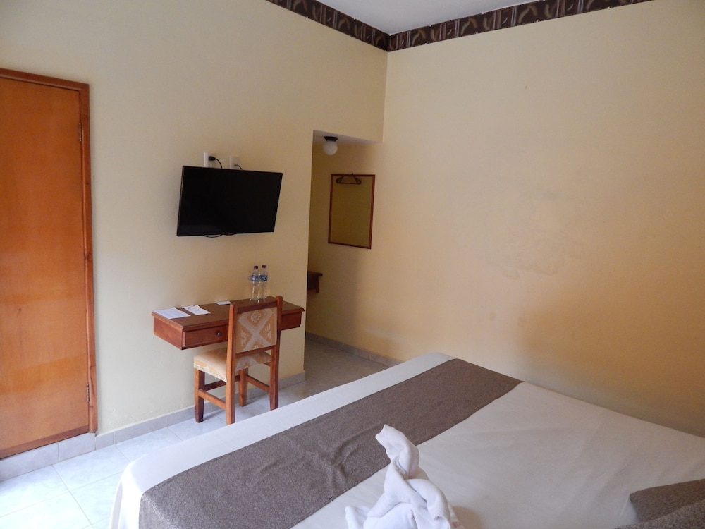 Standard Room, 1 King Bed photo 1