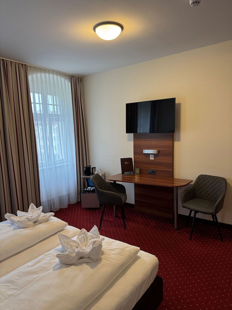 Standard Double or Twin Room, City View