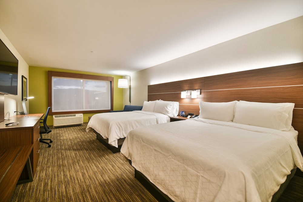 Suite, Multiple Beds photo 3