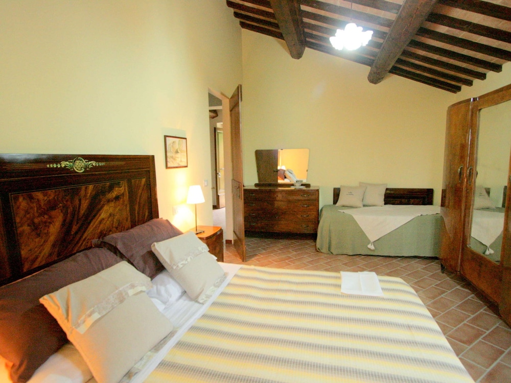 Villa photo 2