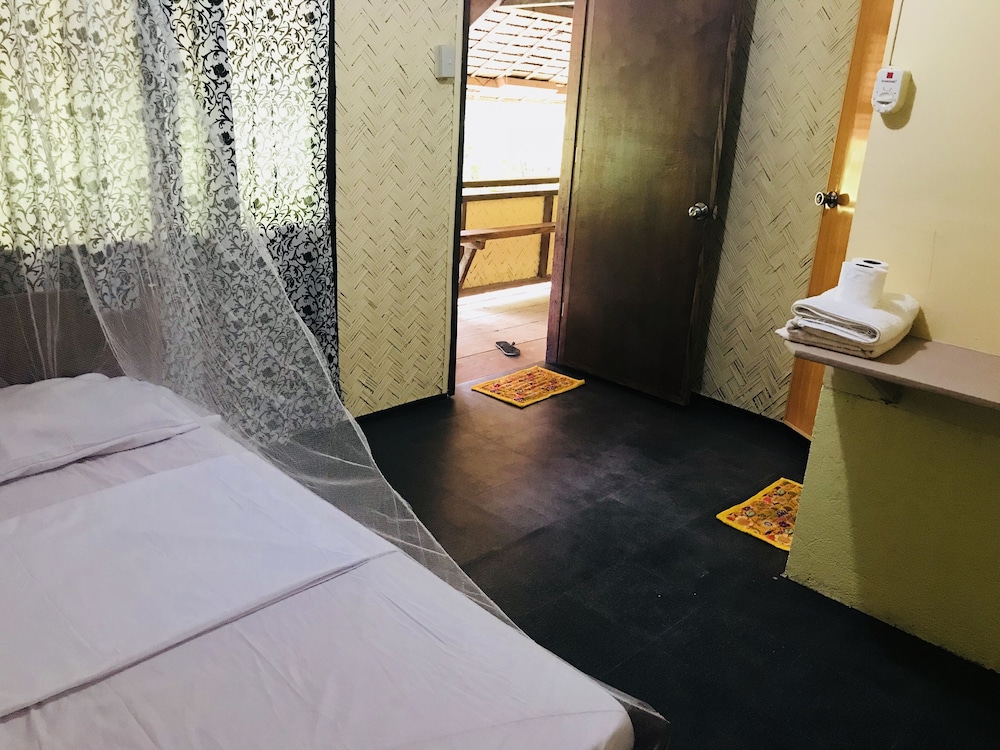 Double Room (Fan) photo 2