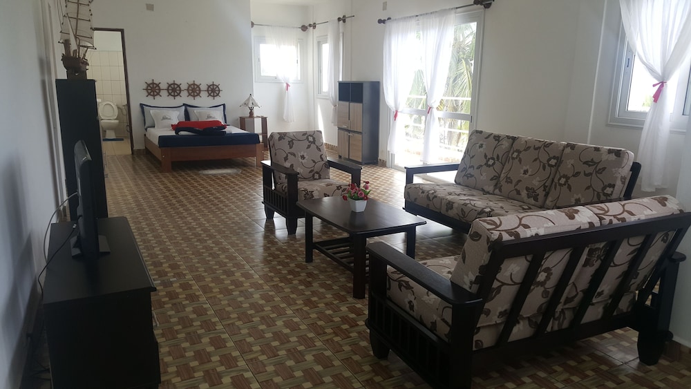 Panoramic Room, 1 Queen Bed, Balcony, Sea View photo 1