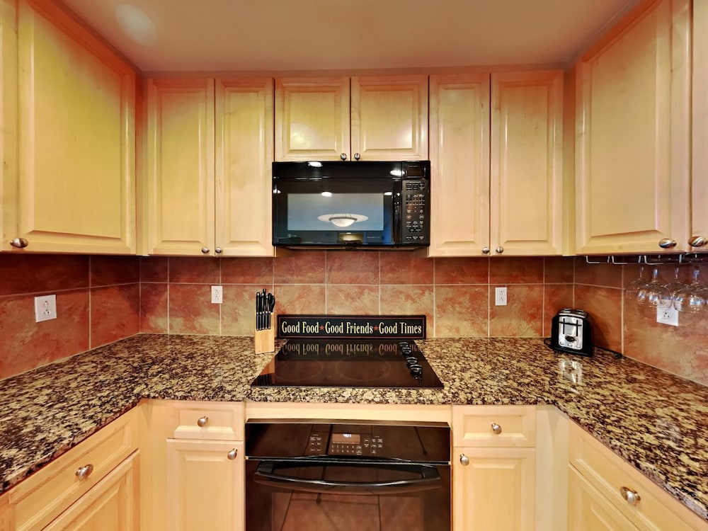 Condo, Multiple Beds, Balcony, Ocean View (#1-805 - No Pets) photo 3