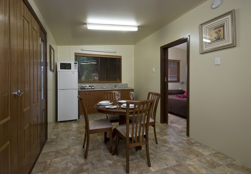Superior Suite, 2 Bedrooms, Non Smoking, Kitchen (SUPERIOR POOLSIDE VILLAS) photo 3