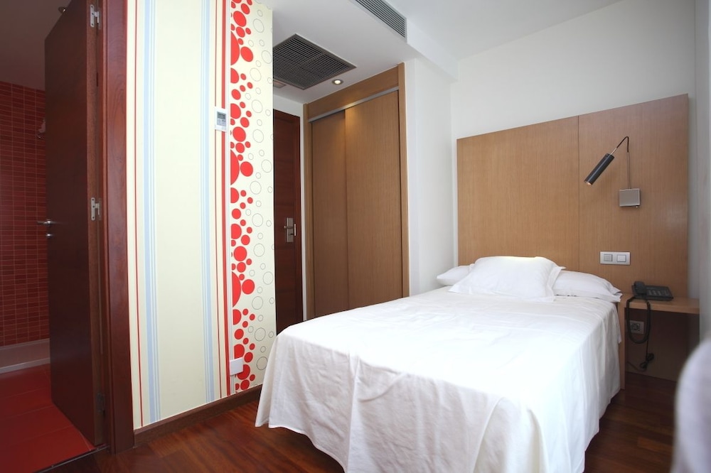 Single Room photo 2