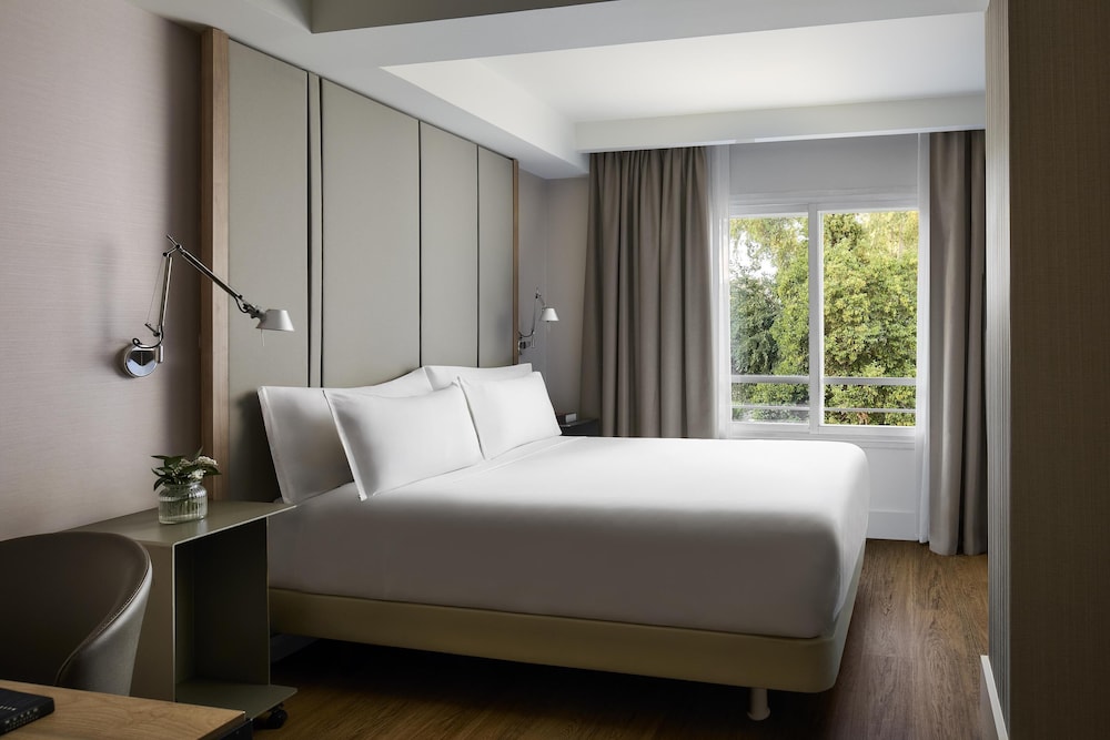 Standard Room (Extra Bed 3 adults) - Photo 1