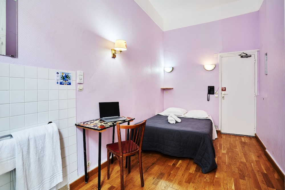 Double Room, Shared Bathroom photo 3