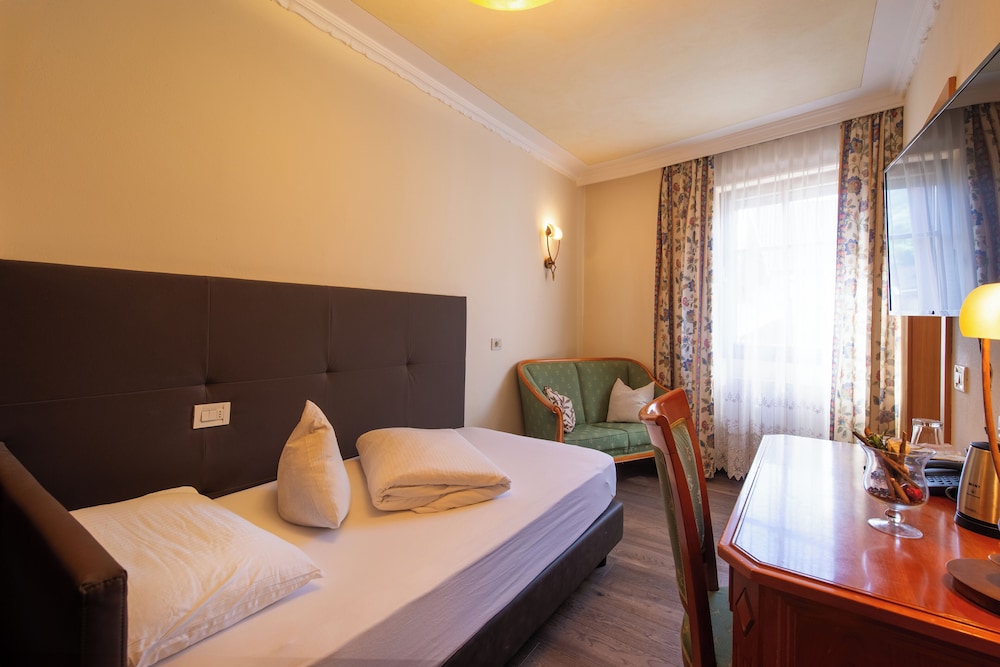 Junior Room