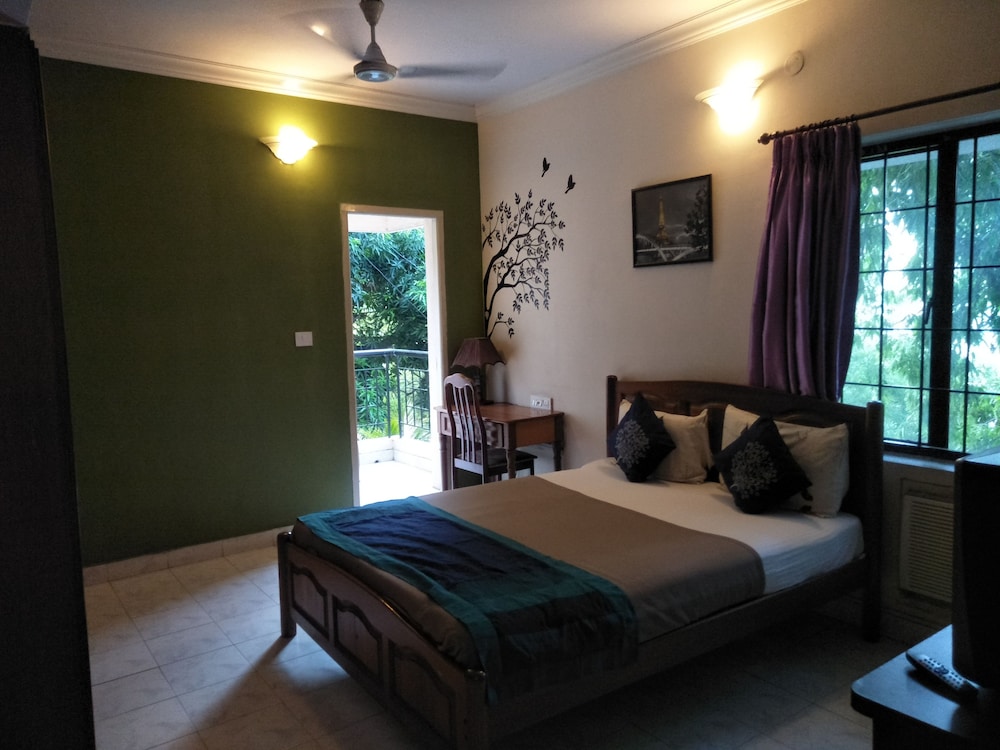 Premier Triple Room, Garden View
