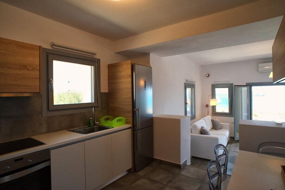 Villa, 2 Bedrooms, Pool Access photo 2