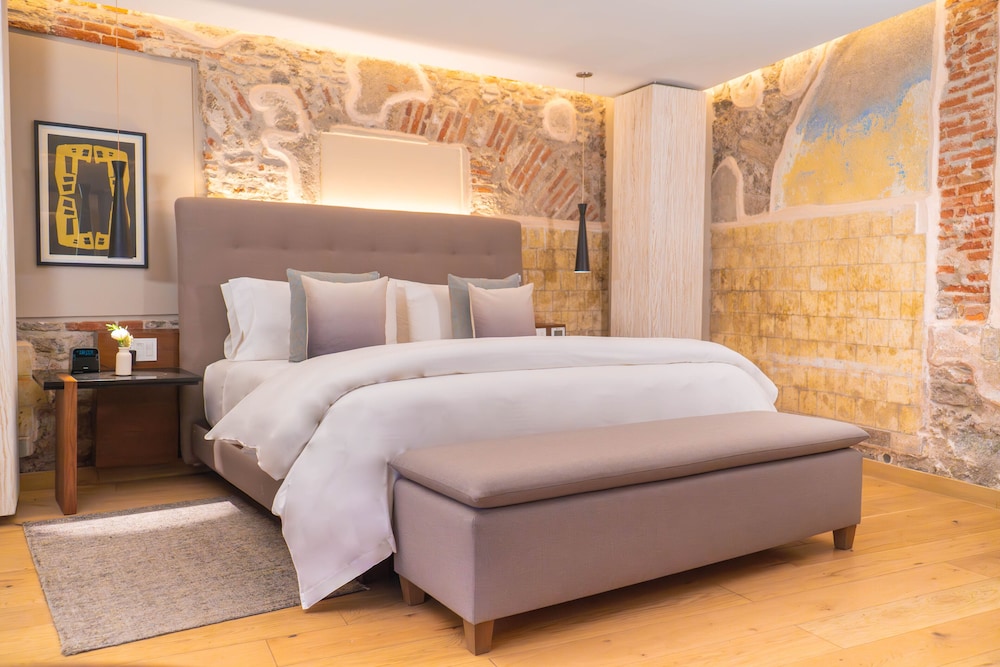 Suite, 1 King Bed, Garden View (SUITE KING)
