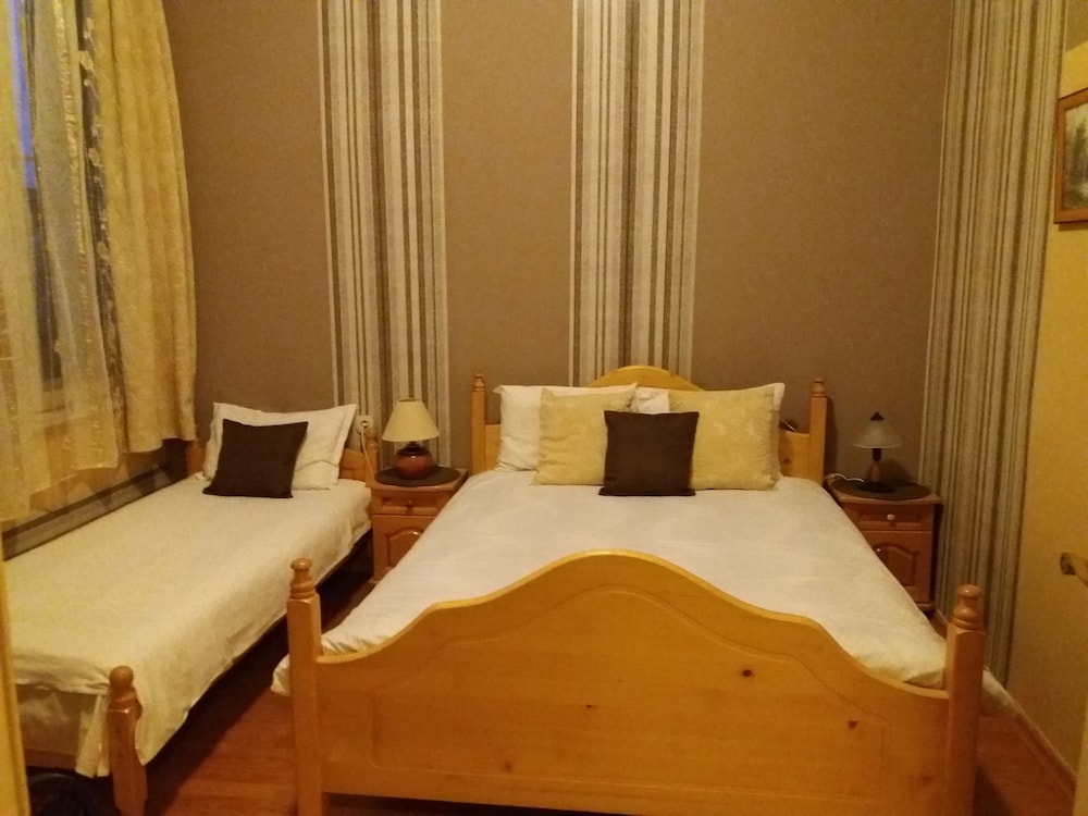 Classic Triple Room, 1 Bedroom photo 1