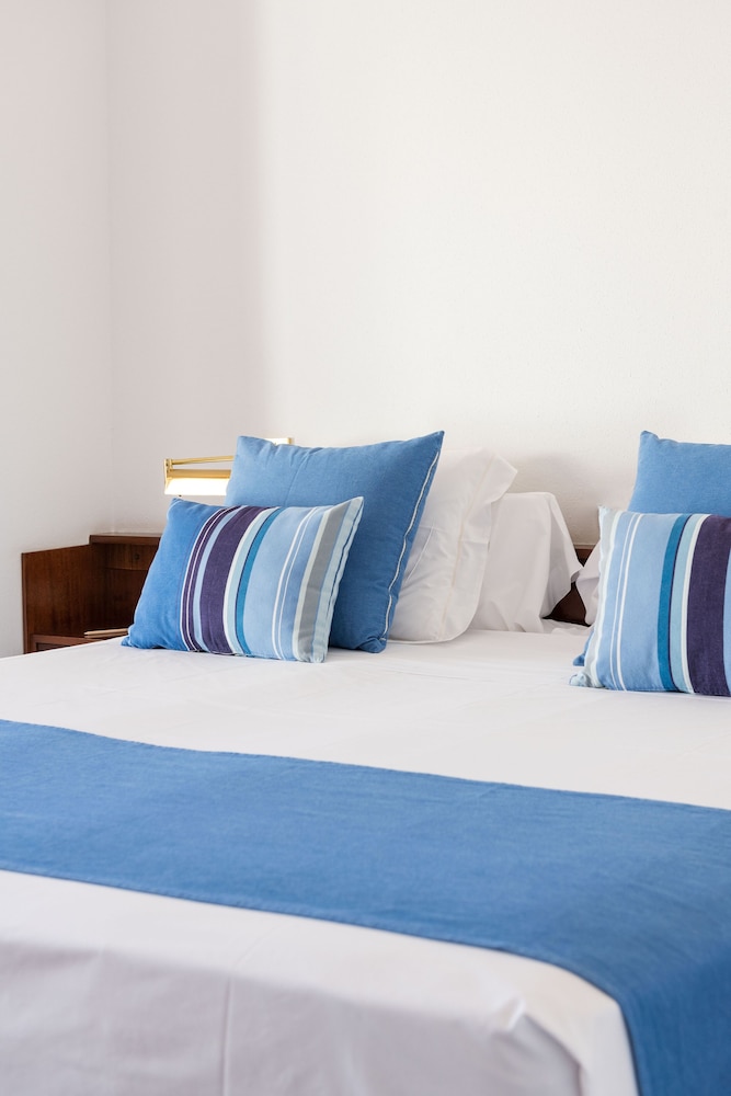 Classic Double Room - Photo 9