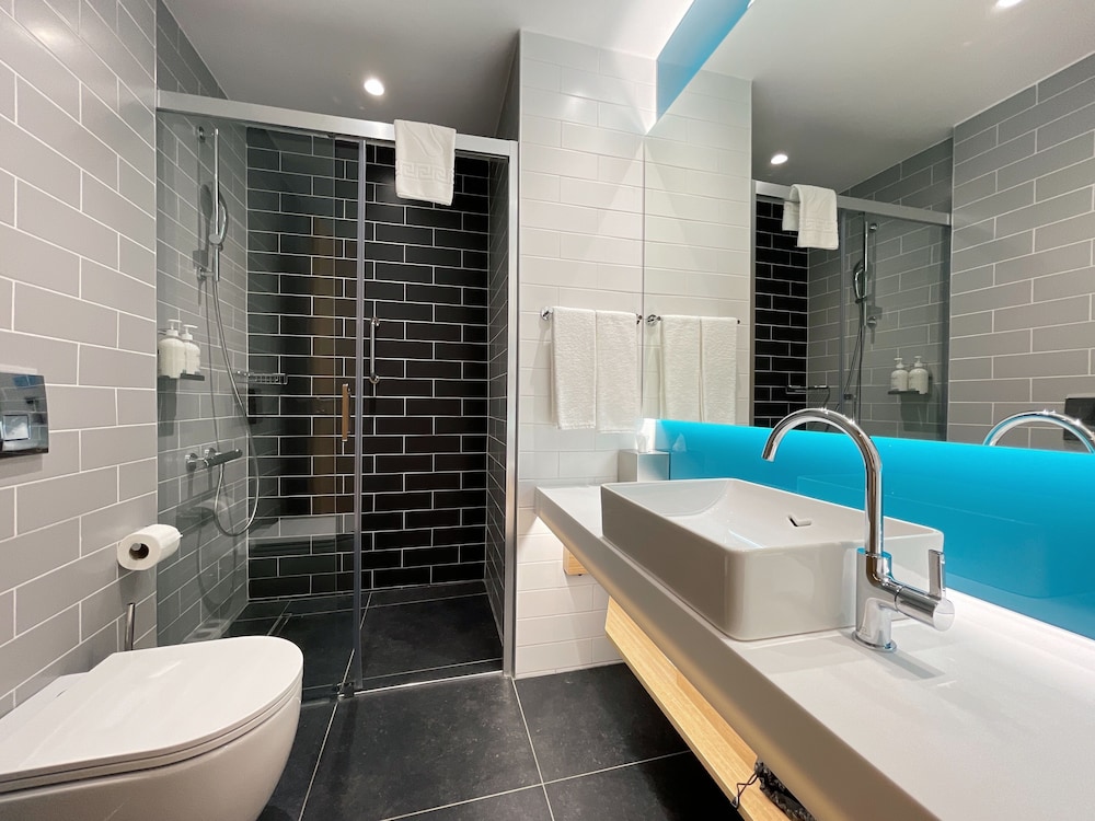 Suite, 1 Bedroom, Smoking, Kitchenette (Free Breakfast) photo 2
