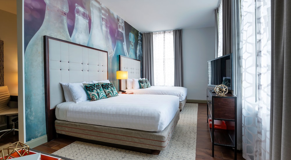 Studio Suite, 2 Queen Beds photo 2