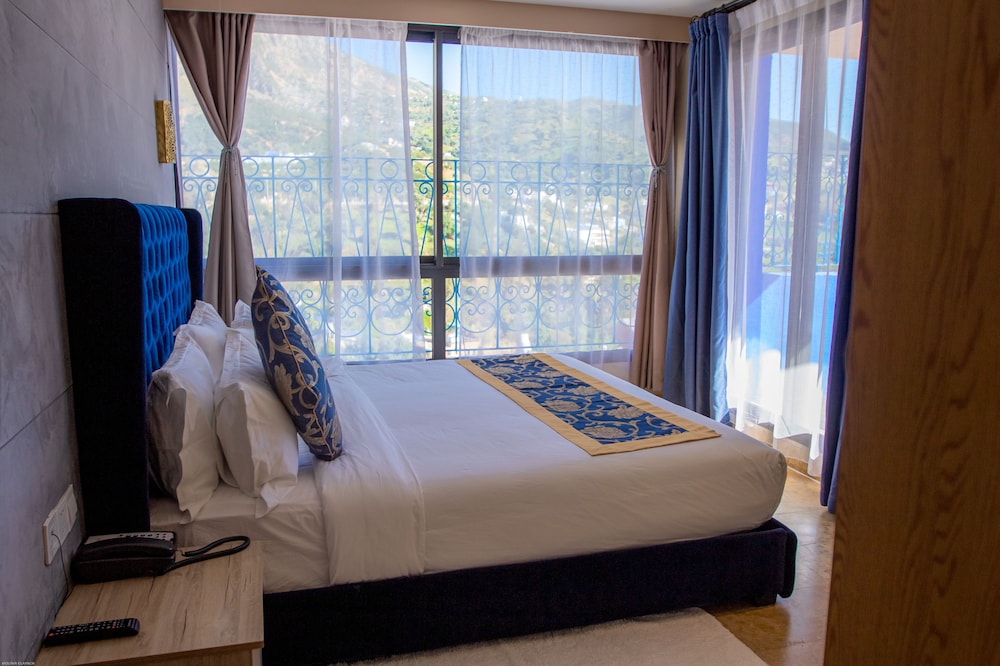 Junior Suite with balcony - Photo 2